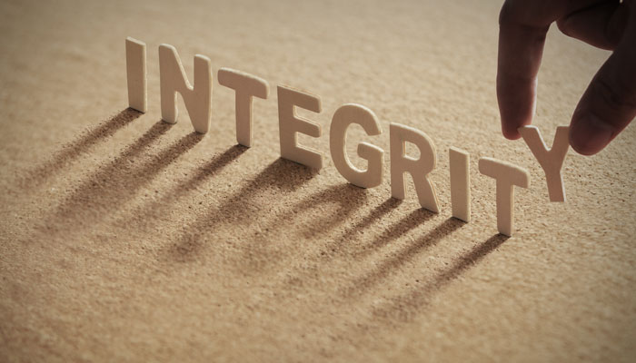 Integrity-How-We-Live-When-No-One-Is-Watching-1